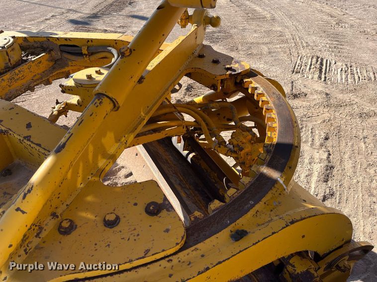 image for item EI0573 1973 Caterpillar  motor grader