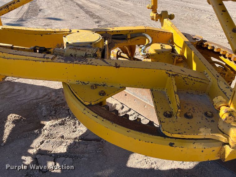image for item EI0573 1973 Caterpillar  motor grader