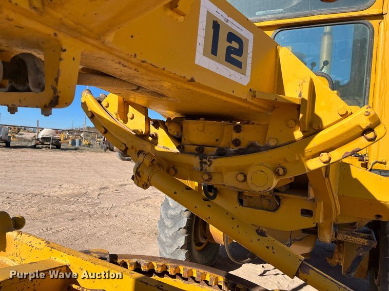 image for item EI0573 1973 Caterpillar  motor grader