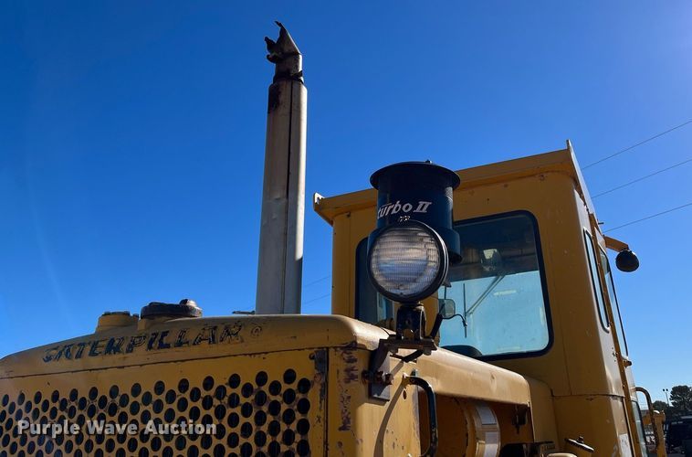 image for item EI0573 1973 Caterpillar  motor grader