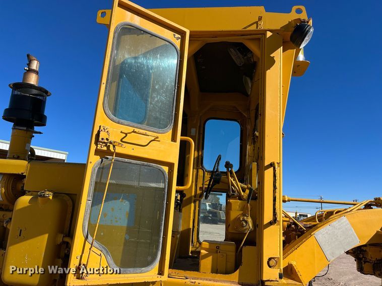 image for item EI0573 1973 Caterpillar  motor grader