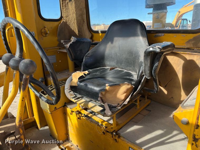 image for item EI0573 1973 Caterpillar  motor grader