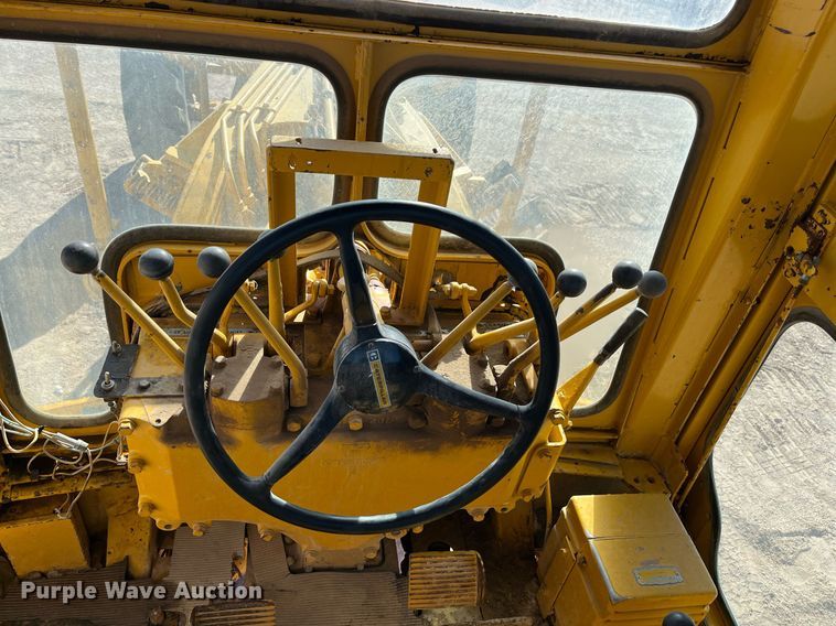 image for item EI0573 1973 Caterpillar  motor grader