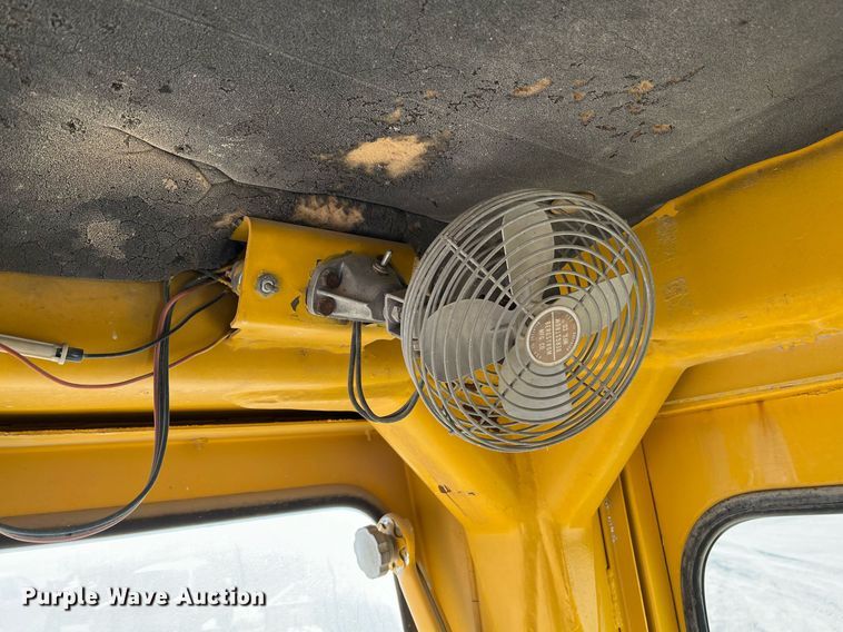 image for item EI0573 1973 Caterpillar  motor grader