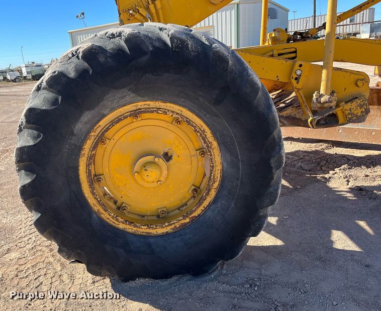 image for item EI0573 1973 Caterpillar  motor grader