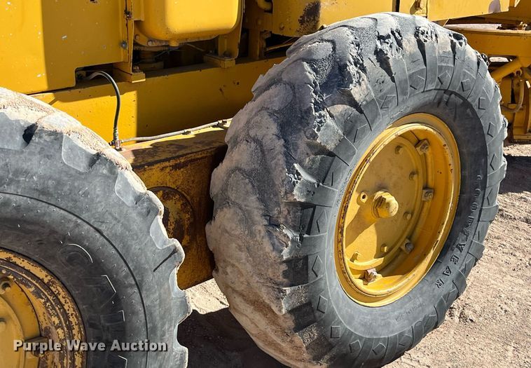 image for item EI0573 1973 Caterpillar  motor grader