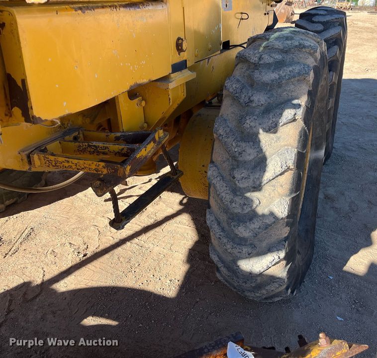 image for item EI0573 1973 Caterpillar  motor grader