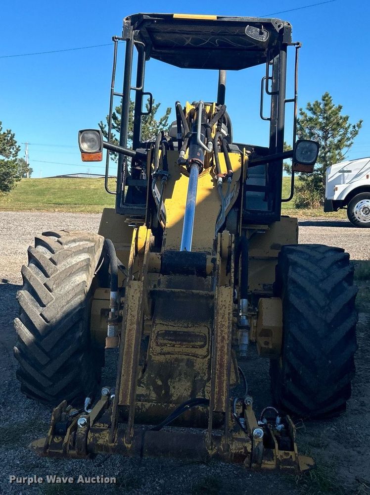 image for item KH9549 2005 Caterpillar 906  wheel loader