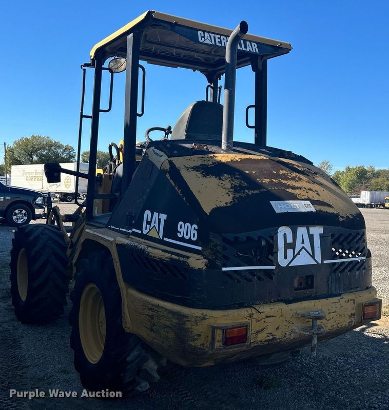 image for item KH9549 2005 Caterpillar 906  wheel loader