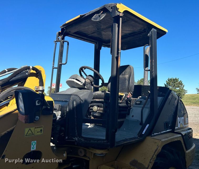 image for item KH9549 2005 Caterpillar 906  wheel loader