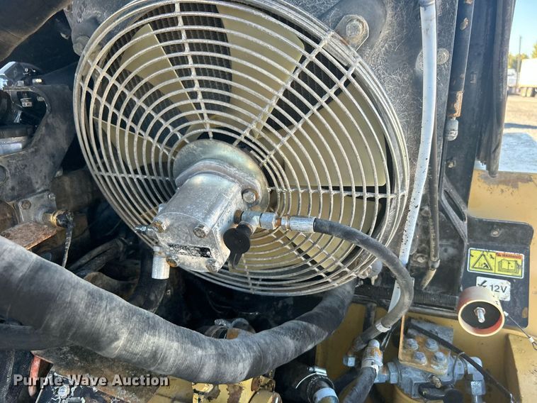 image for item KH9549 2005 Caterpillar 906  wheel loader