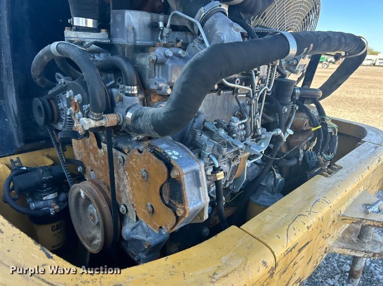 image for item KH9549 2005 Caterpillar 906  wheel loader