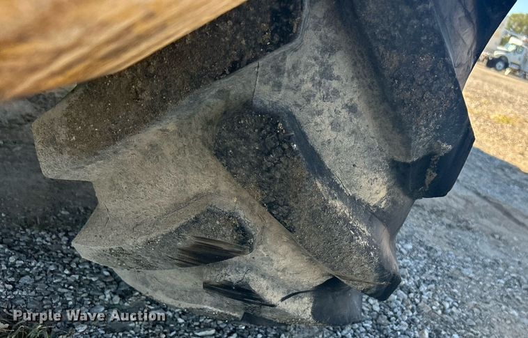 image for item KH9549 2005 Caterpillar 906  wheel loader