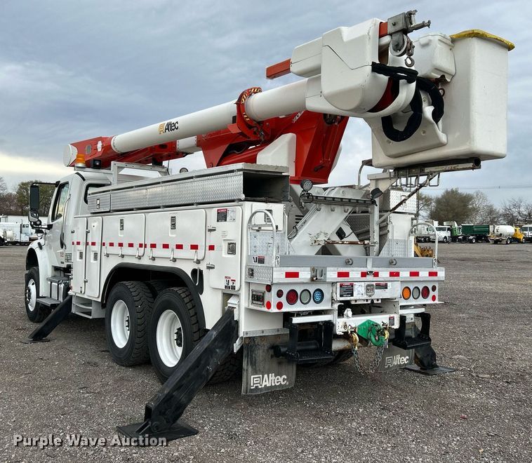 image for item KH9644 2012 Freightliner  M2 Business Class  bucket truck