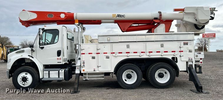 image for item KH9644 2012 Freightliner  M2 Business Class  bucket truck