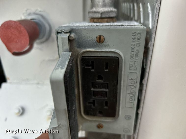 image for item KH9644 2012 Freightliner  M2 Business Class  bucket truck