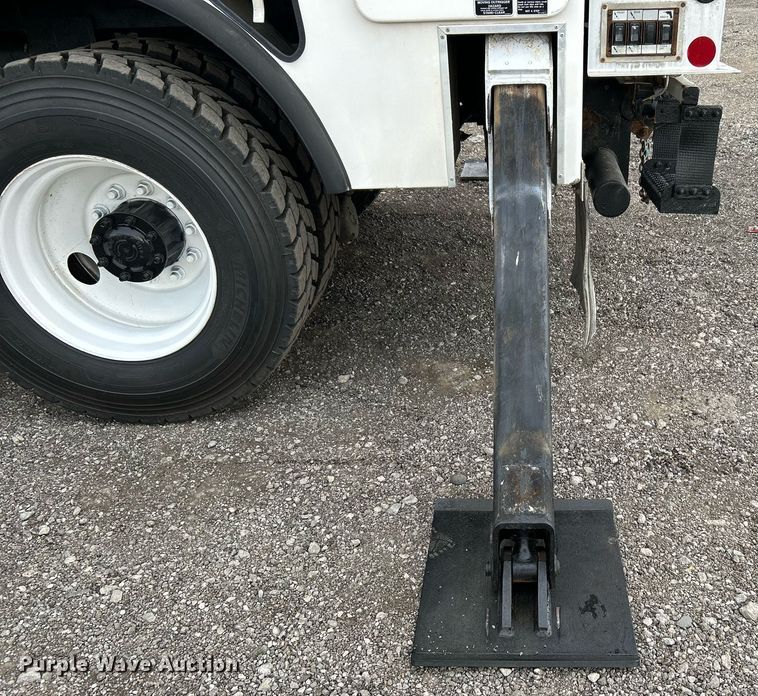 image for item KH9644 2012 Freightliner  M2 Business Class  bucket truck