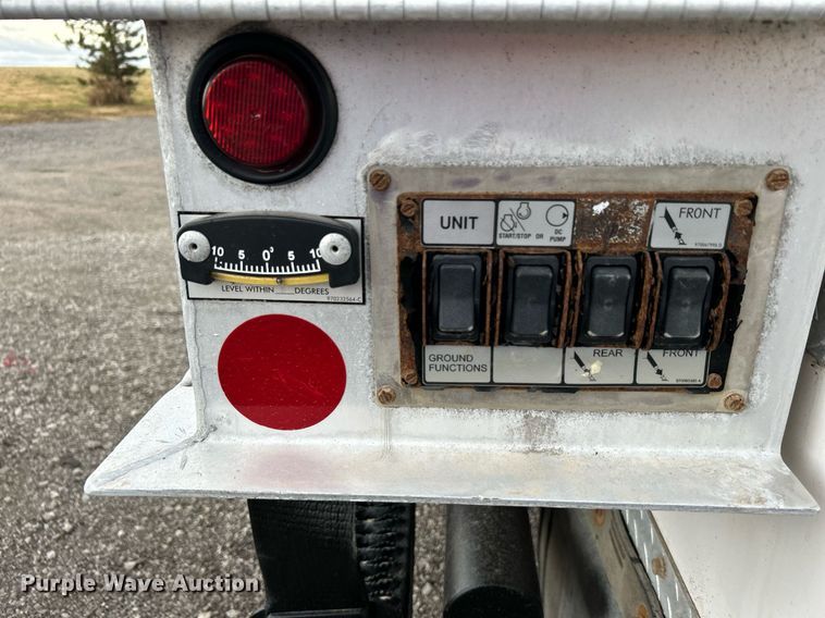 image for item KH9644 2012 Freightliner  M2 Business Class  bucket truck