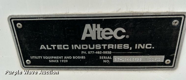 image for item KH9644 2012 Freightliner  M2 Business Class  bucket truck