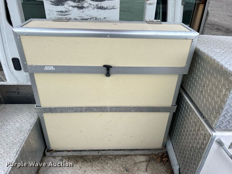 image for item KH9644 2012 Freightliner  M2 Business Class  bucket truck