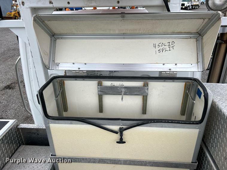 image for item KH9644 2012 Freightliner  M2 Business Class  bucket truck