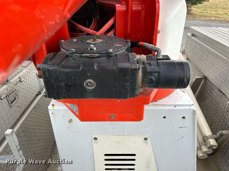 image for item KH9644 2012 Freightliner  M2 Business Class  bucket truck