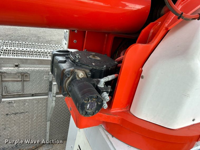 image for item KH9644 2012 Freightliner  M2 Business Class  bucket truck