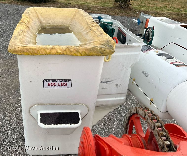 image for item KH9644 2012 Freightliner  M2 Business Class  bucket truck