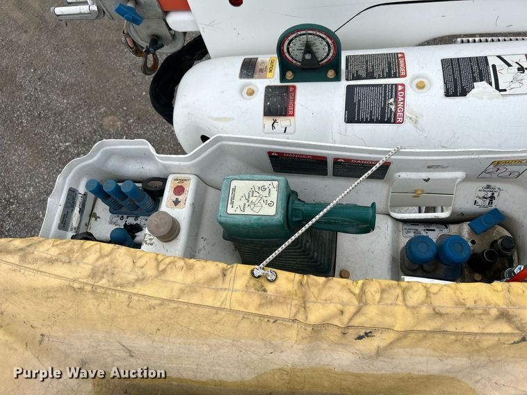 image for item KH9644 2012 Freightliner  M2 Business Class  bucket truck