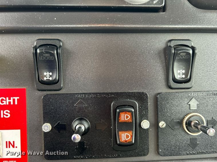 image for item KH9644 2012 Freightliner  M2 Business Class  bucket truck