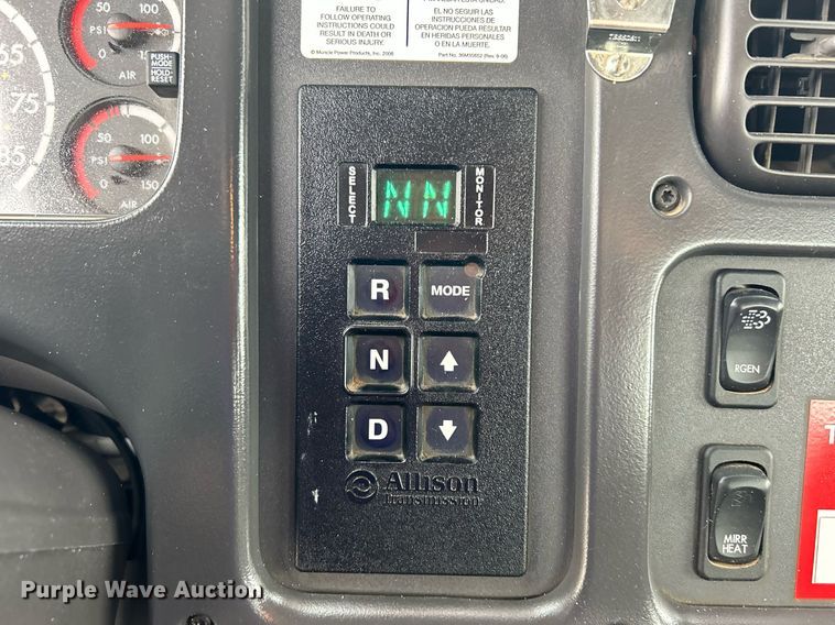 image for item KH9644 2012 Freightliner  M2 Business Class  bucket truck