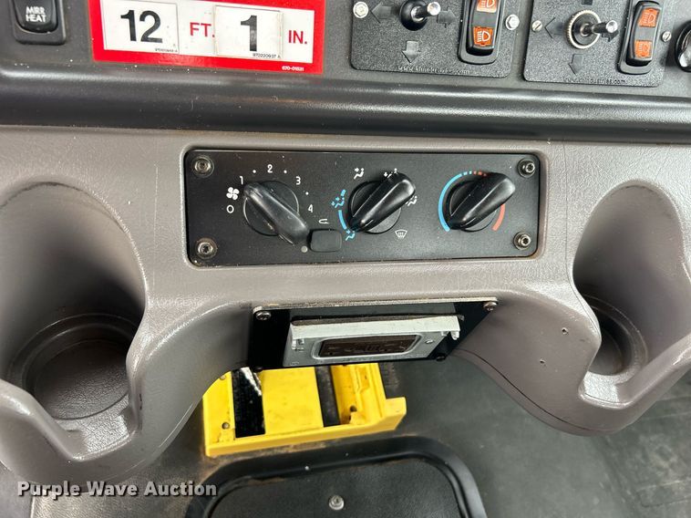 image for item KH9644 2012 Freightliner  M2 Business Class  bucket truck