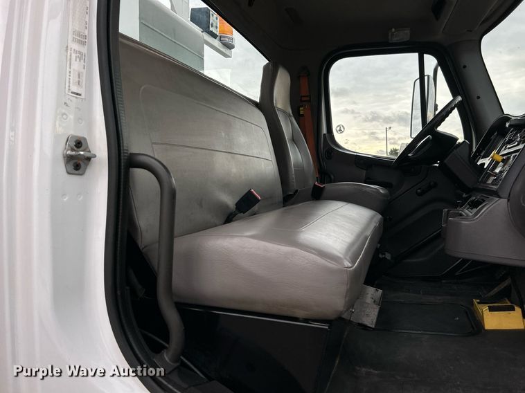 image for item KH9644 2012 Freightliner  M2 Business Class  bucket truck