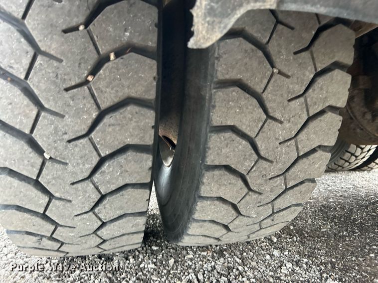 image for item KH9644 2012 Freightliner  M2 Business Class  bucket truck