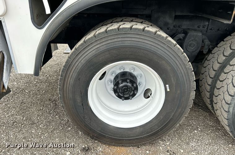 image for item KH9644 2012 Freightliner  M2 Business Class  bucket truck