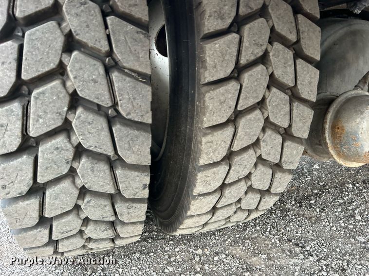 image for item KH9644 2012 Freightliner  M2 Business Class  bucket truck