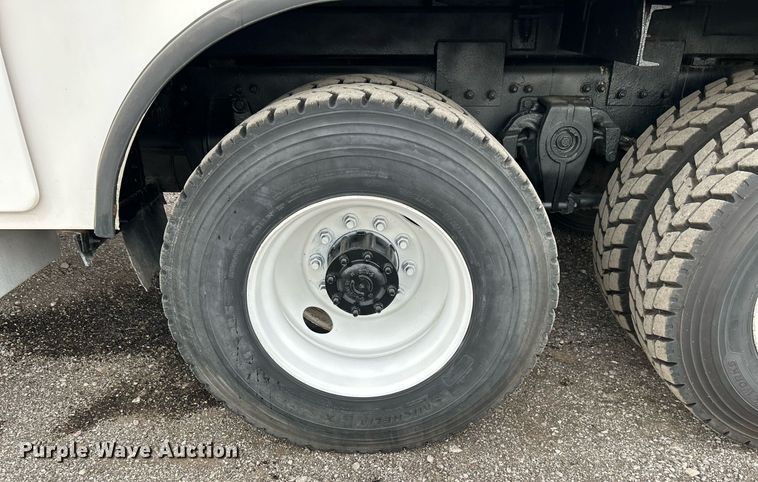 image for item KH9644 2012 Freightliner  M2 Business Class  bucket truck