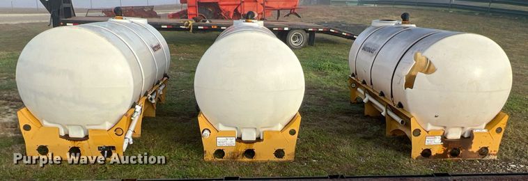 image for item KV9938 (3) Vermeer fluid mixing tanks