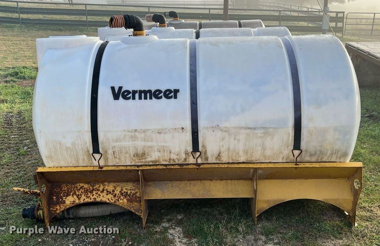 image for item KV9938 (3) Vermeer fluid mixing tanks