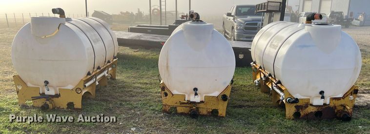 image for item KV9938 (3) Vermeer fluid mixing tanks