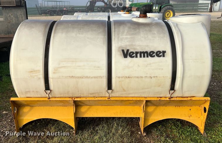 image for item KV9938 (3) Vermeer fluid mixing tanks