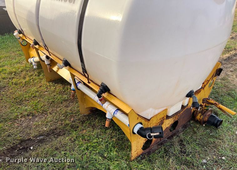 image for item KV9938 (3) Vermeer fluid mixing tanks