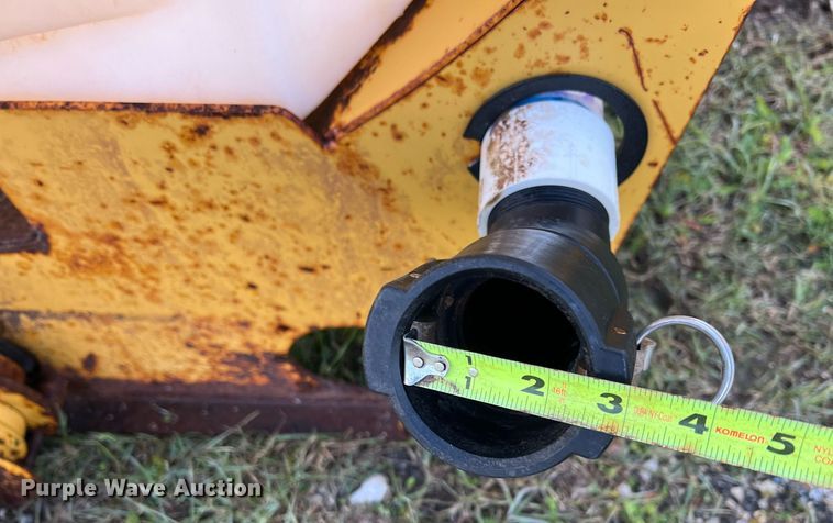 image for item KV9938 (3) Vermeer fluid mixing tanks