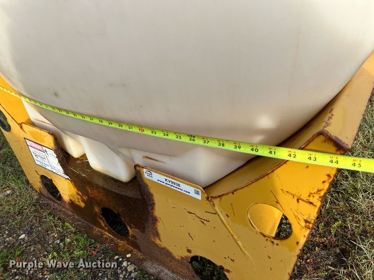 image for item KV9938 (3) Vermeer fluid mixing tanks