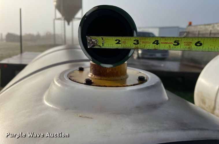 image for item KV9938 (3) Vermeer fluid mixing tanks