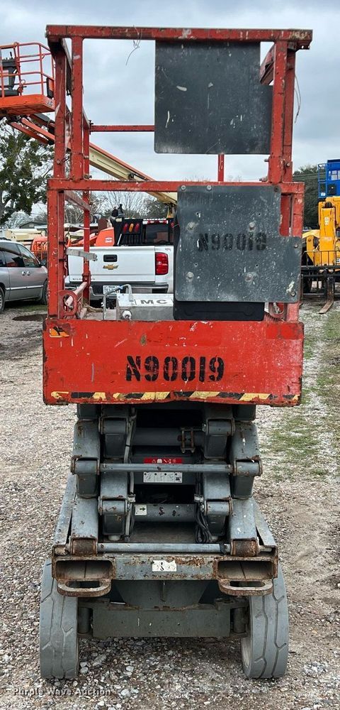 image for item KV9941 2015 Skyjack SJIII 3226  scissor lift