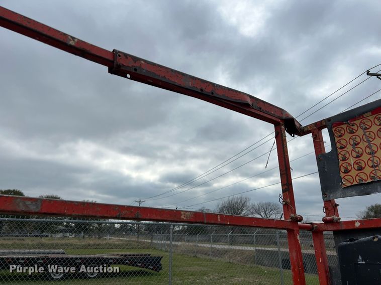 image for item KV9941 2015 Skyjack SJIII 3226  scissor lift