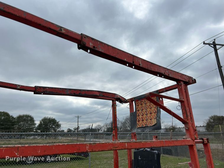 image for item KV9941 2015 Skyjack SJIII 3226  scissor lift