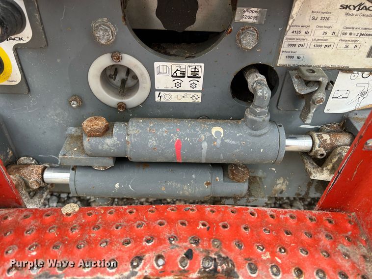 image for item KV9941 2015 Skyjack SJIII 3226  scissor lift