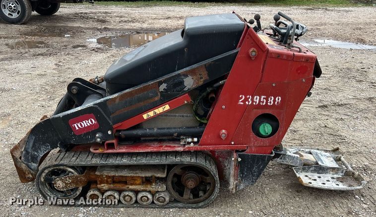 image for item KV9942 Toro Dingo TX 525  compact utility loader